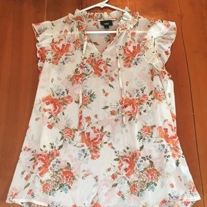 Spring blouse sleeveless